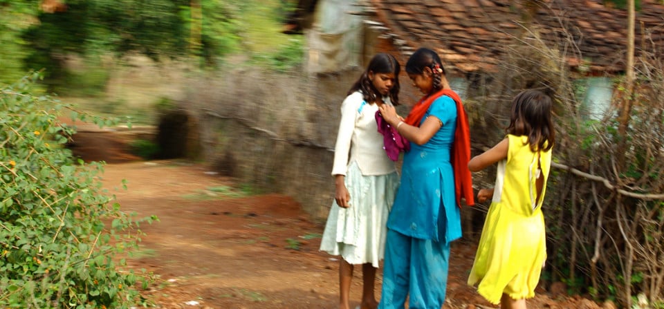 100 Tips to Survive Travel Through India – Fun Facts, Culture, Temples, Pictures & More