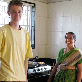 family-home-dining-india