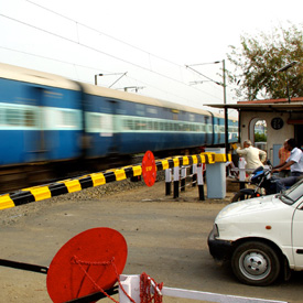 blue-train-crossing-india1