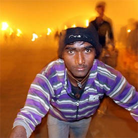 indian-man-pushing-a-cart