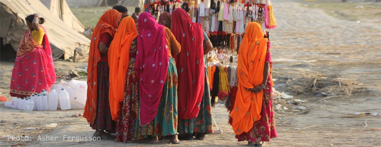 woman-traveling-in-india