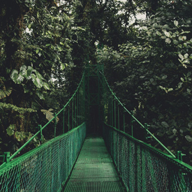What's the best way to get around Costa Rica?