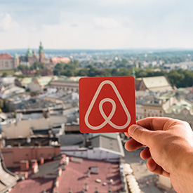 Airbnb card