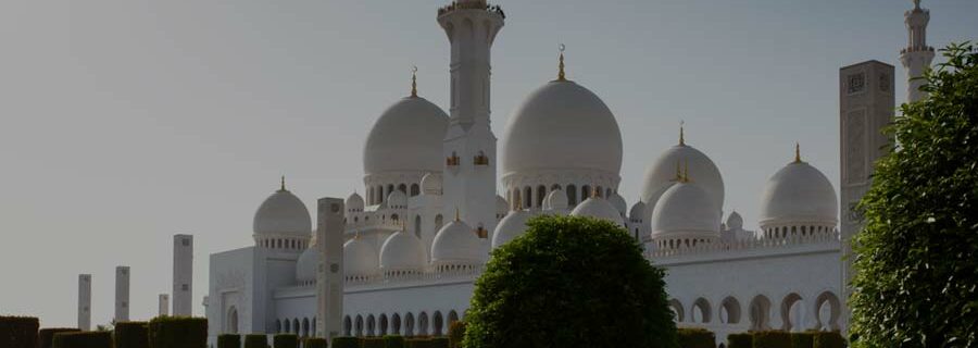 27 Top Abu Dhabi Packing List Items for 2025 + What to Wear & NOT to Bring