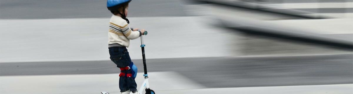 11 Best Toddler Scooters for Girls & Boys (2022 Reviews)