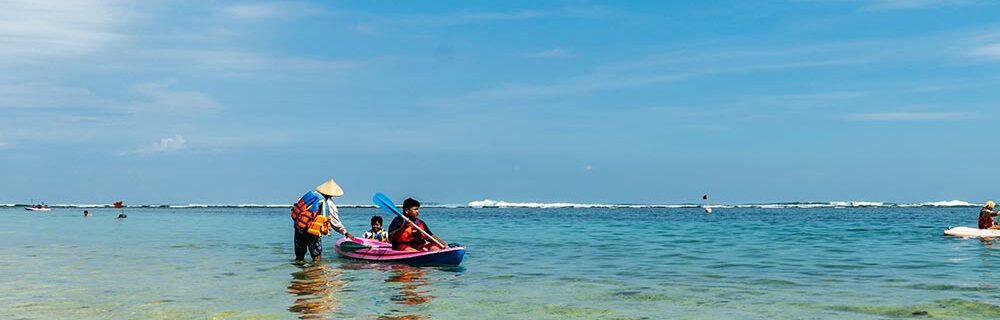 bali beach kayaking