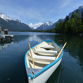 canoe-at-glacier-national-park