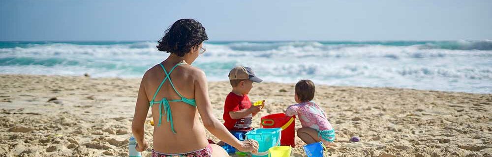 lyric fergusson in mexico with kids