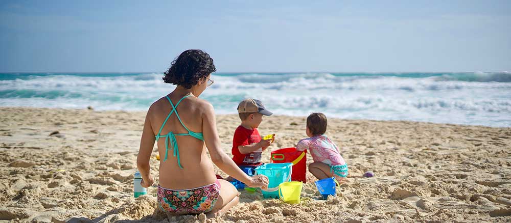 lyric fergusson in mexico with kids