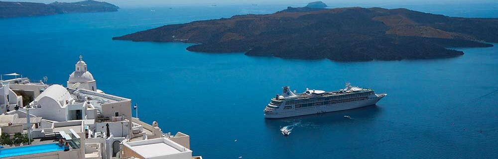 28 Top Greece Packing List Items for 2025 + What to Wear & NOT To Bring