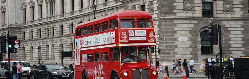 london double decker bus