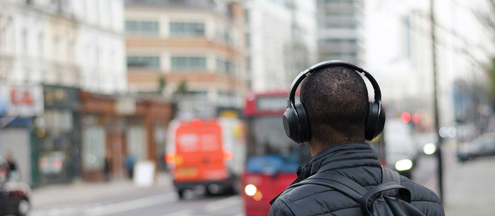 7 Best Headphones under $300 (2022 Reviews)