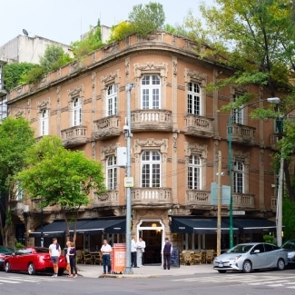 What is the safest way to get around Mexico City?