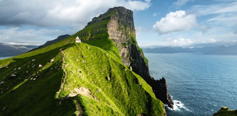 Kallur Lighthouse – Trøllanes, Faroe Islands